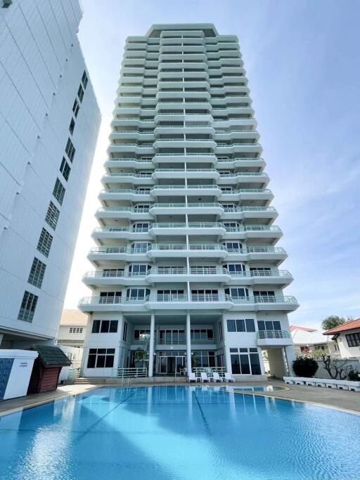 Adamas: Sea View 3 Bedroom Beachfront Condo