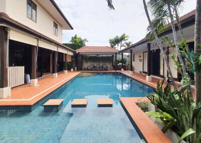 Modern Balinese Style 5 Bedroom Pool Villa