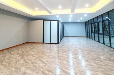 For Rent Bangkok Warehouse Watcharaphon Bang Khen