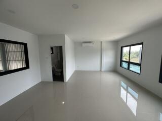 For Sale / Rent Nonthaburi Warehouse Kanchanaphisek Road Bang Yai