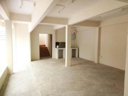 For Rent Bangkok Warehouse Sukhumvit On Nut Road Suan Luang