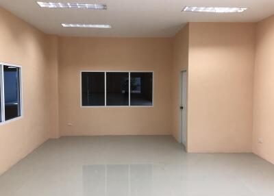 For Rent Pathum Thani Warehouse Bang Bua Thong - Suphan Buri Lat Lum Kaeo