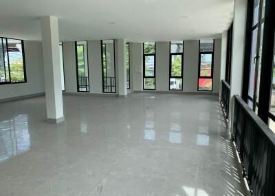 For Rent Samut Prakan Showroom Warehouse Bang Na-Trat Bang Phli