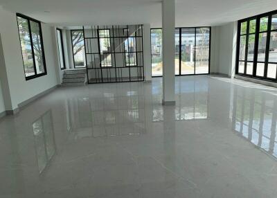 For Rent Samut Prakan Showroom Warehouse Bang Na-Trat Bang Phli