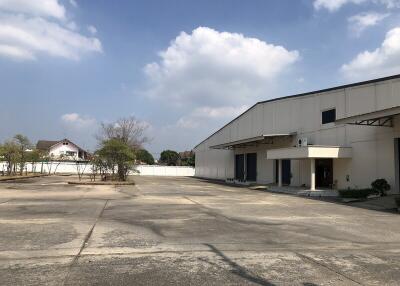 For Rent Pathum Thani Warehouse Phaholyothin Road Lam Luk Ka