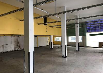 For Rent Bangkok Warehouse Showroom Phatthanakan Suan Luang