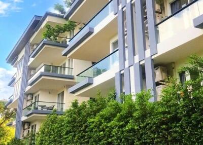50 Sqm., 1 Bed, 1 Bath Condo listed for ฿ 4,002,000.