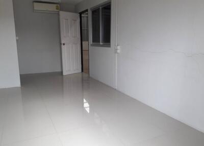 For Sale and Rent Pathum Thani Warehouse Khlong Luang