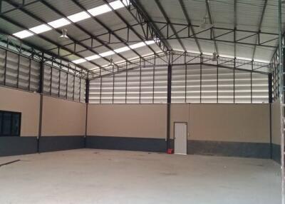 For Sale and Rent Pathum Thani Warehouse Khlong Luang