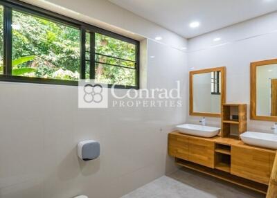 300 Sqm., 3 Beds, 3 Baths House listed for ฿ 12,600,000.