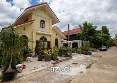 2 Bedroom Colonial Style House in Hang Dong