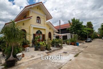 2 Bedroom Colonial Style House in Hang Dong