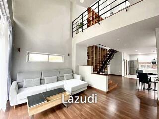 3 Bed 3 Bath 300 SQ.M House in sukhumvit 49