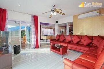 7 Bed 8 Bath Pool Villa in Jomtien