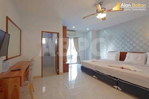 7 Bed 8 Bath Pool Villa in Jomtien