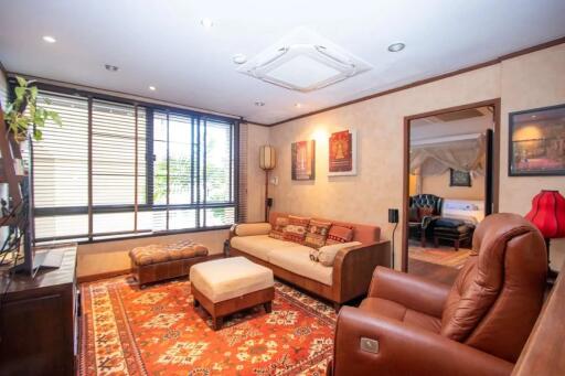 Luxury 3 Bedroom Duplex for Sale : Huan Por Liang