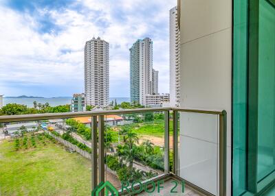 For salel! New room with direct sea view: The Riviera Wong Amat 1 Bed 1 Bath 35 sqm. On the 6th floor