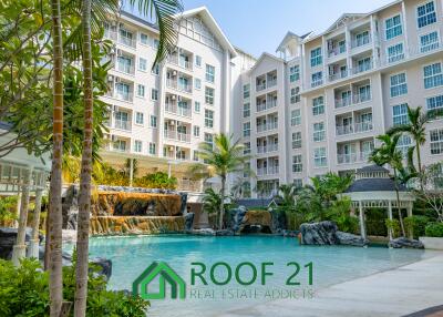 Urgent sale! Pool view, Fully furnished unit at Grand Florida Beachfront Condo Resort pattaya, Located Na jomtien Beach 1 Bed 1bath, 35 Sqm.