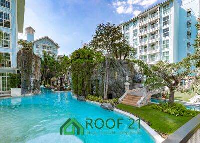 Urgent sale! Pool view, Fully furnished unit at Grand Florida Beachfront Condo Resort pattaya, Located Na jomtien Beach 1 Bed 1bath, 35 Sqm.