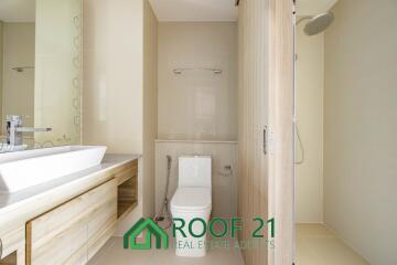 For sale! New room with Sea view in Modern condominium: The Riviera Jomtien 1 Bed 1 bath 35 Sqm. On 33Rd floor