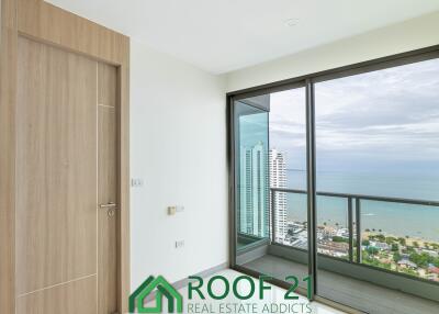 For sale! New room with Sea view in Modern condominium: The Riviera Jomtien 1 Bed 1 bath 35 Sqm. On 33Rd floor / S-0854