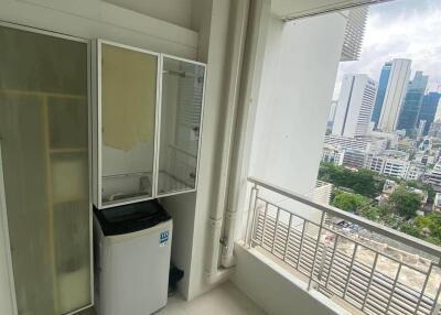 1-BR Condo at Ivy Sathorn 10 near BTS Saint Louis