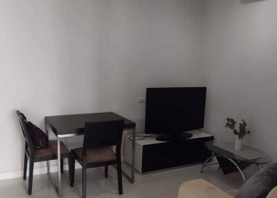 1-BR Condo at The Bloom Sukhumvit 71 near BTS Phra Khanong