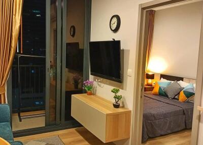 1-BR Condo at Oka Haus Sukhumvit 36 near BTS Thong Lor