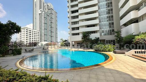 3 Bedrooms Furnished Condo For Rent - Sukhumvit 39 (Phrom Phong)