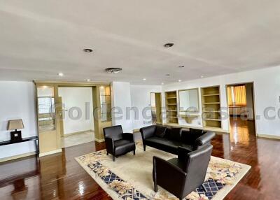 3 Bedrooms Furnished Condo For Rent - Sukhumvit 39 (Phrom Phong)