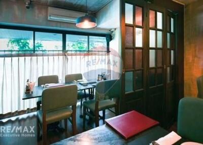 Authentic Italian Restaurant in Prime Location for Sale in Bangkok