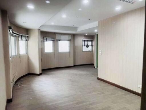 For Sale Bangkok Home Office Ratchadaphisek MRT Ratchadaphisek Huai Khwang