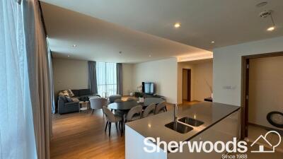 fully furnished 3 bhk low floor at city walk