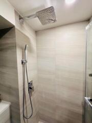 Modern Bathroom with Rainfall Showerhead