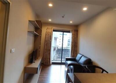 For Sale with Tenant Condominium Onyx Phaholyothin  40.87 sq.m, 1 bedroom