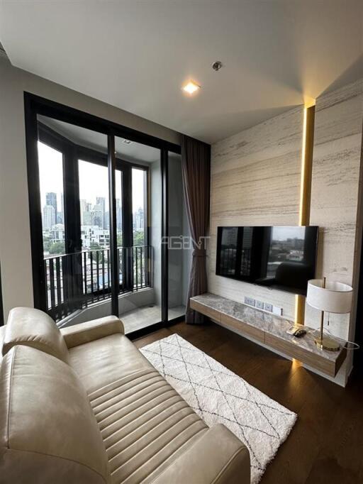 For Sale with Tenant Condominium Ideo Q Sukhumvit 36  49.43 sq.m, 1 bedroom