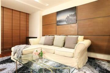 For Sale with Tenant Condominium Urbana Langsuan  85 sq.m, 2 bedroom