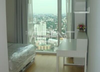 For Sale with Tenant Condominium Fullerton Sukhumvit  152.8 sq.m, 3 bedroom