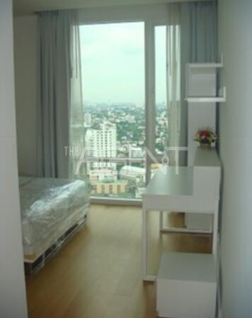 For Sale with Tenant Condominium Fullerton Sukhumvit  152.8 sq.m, 3 bedroom