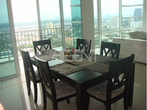 For Sale with Tenant Condominium Fullerton Sukhumvit  152.8 sq.m, 3 bedroom