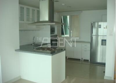 For Sale with Tenant Condominium Fullerton Sukhumvit  152.8 sq.m, 3 bedroom