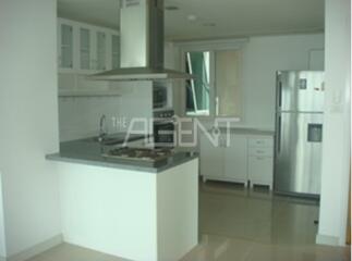 For Sale with Tenant Condominium Fullerton Sukhumvit  152.8 sq.m, 3 bedroom