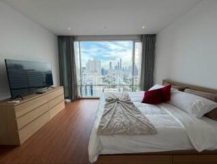 For Sale with Tenant Condominium Fullerton Sukhumvit  95.98 sq.m, 2 bedroom