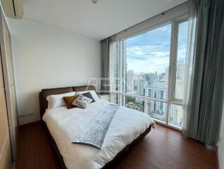 For Sale with Tenant Condominium Fullerton Sukhumvit  95.98 sq.m, 2 bedroom