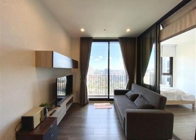 For Rent Condominium Whizdom Essence Sukhumvit  51.9 sq.m, 2 bedroom