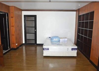 For Sale and Rent Condominium State Tower  126.47 sq.m, 2 bedroom