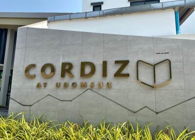 Front view of Cordiz Udonsuk building sign