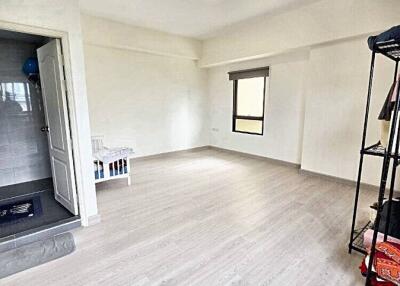 3 Bed 122 SQ.M Lumpini Place Suanplu-Sathorn