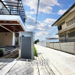 9 Bed 1,896 SQ.M House for sale Soi Punnawithi 27