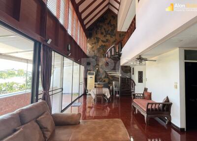 Fully Renovated 4 Bed 2 Bath Condo in Jomtien ABPC1175